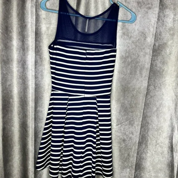 Poof Junior Navy & White Striped Mini Fit Flare Dress Coastal Nautical - Picture 5 of 7